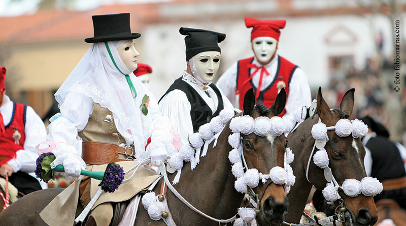 Le donne, i cavalieri, l’armi... È Sartiglia ad Oristano! - foto FabioMarras.com